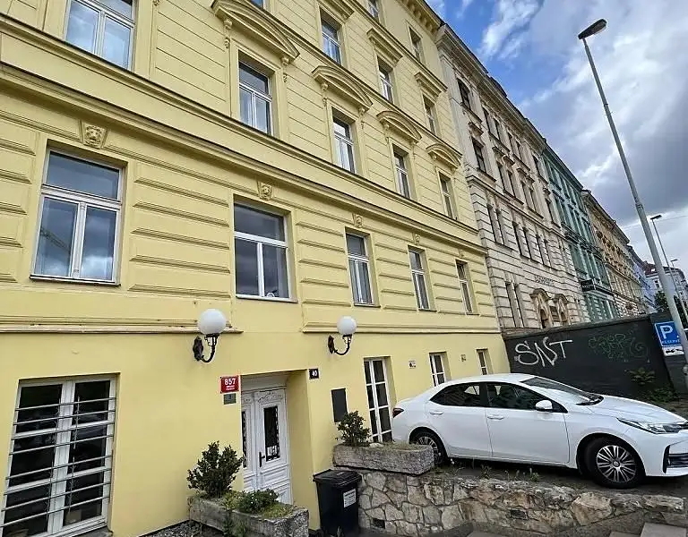 Prodej komerční nemovitosti 60 m², Praha – náhled fotky 3
