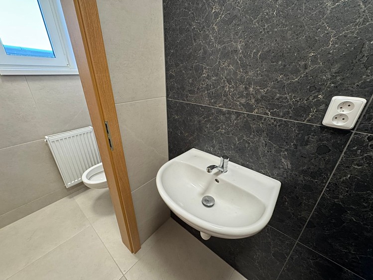 Pronájem komerčního prostoru, 90 m² (11 z 15)