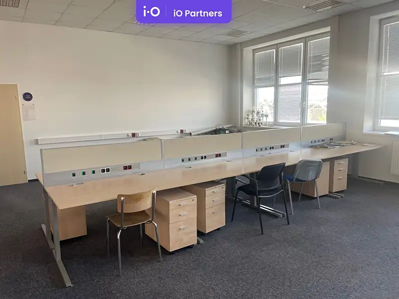 Pronájem kanceláře 2000 m², Rakovník – náhled fotky 1