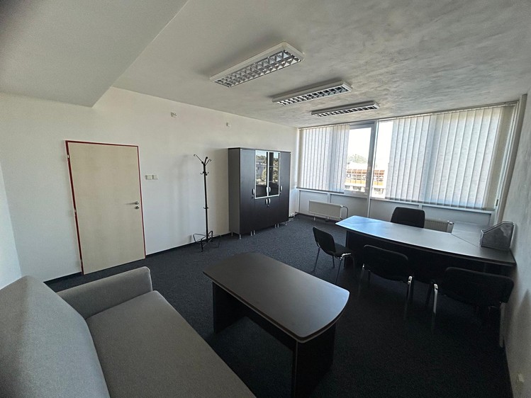 Комерційне приміщення в оренду, 27 м² (1 з 8)
