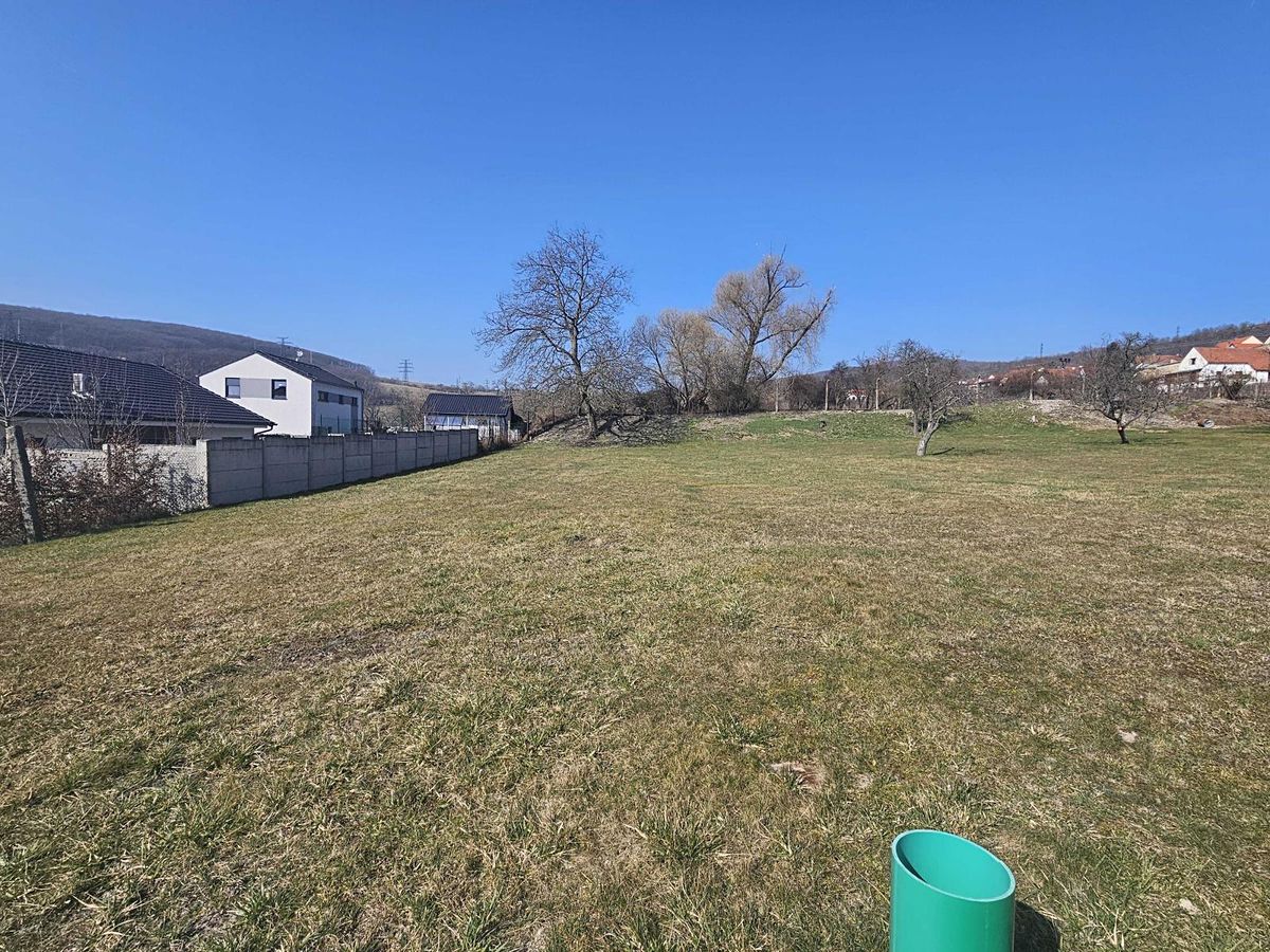 Prodej stavebního pozemku 1440 m² – fotografie 4