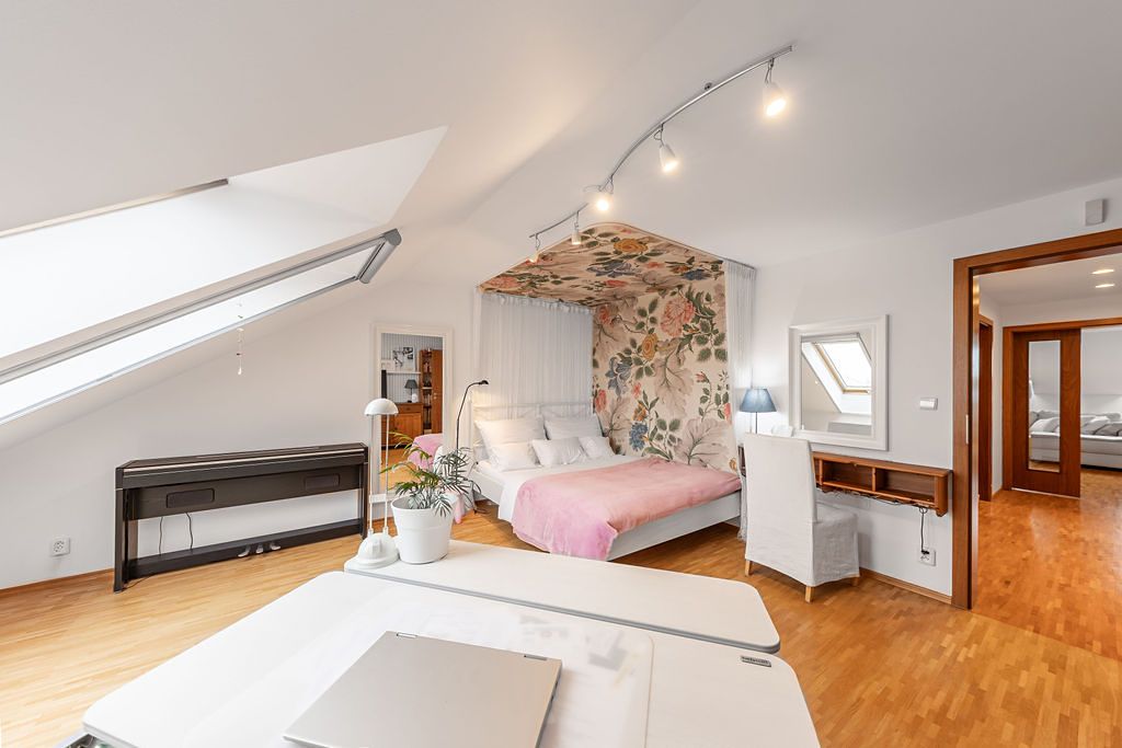 Prodej bytu 6 pokojů a více 169 m² – fotografie 3