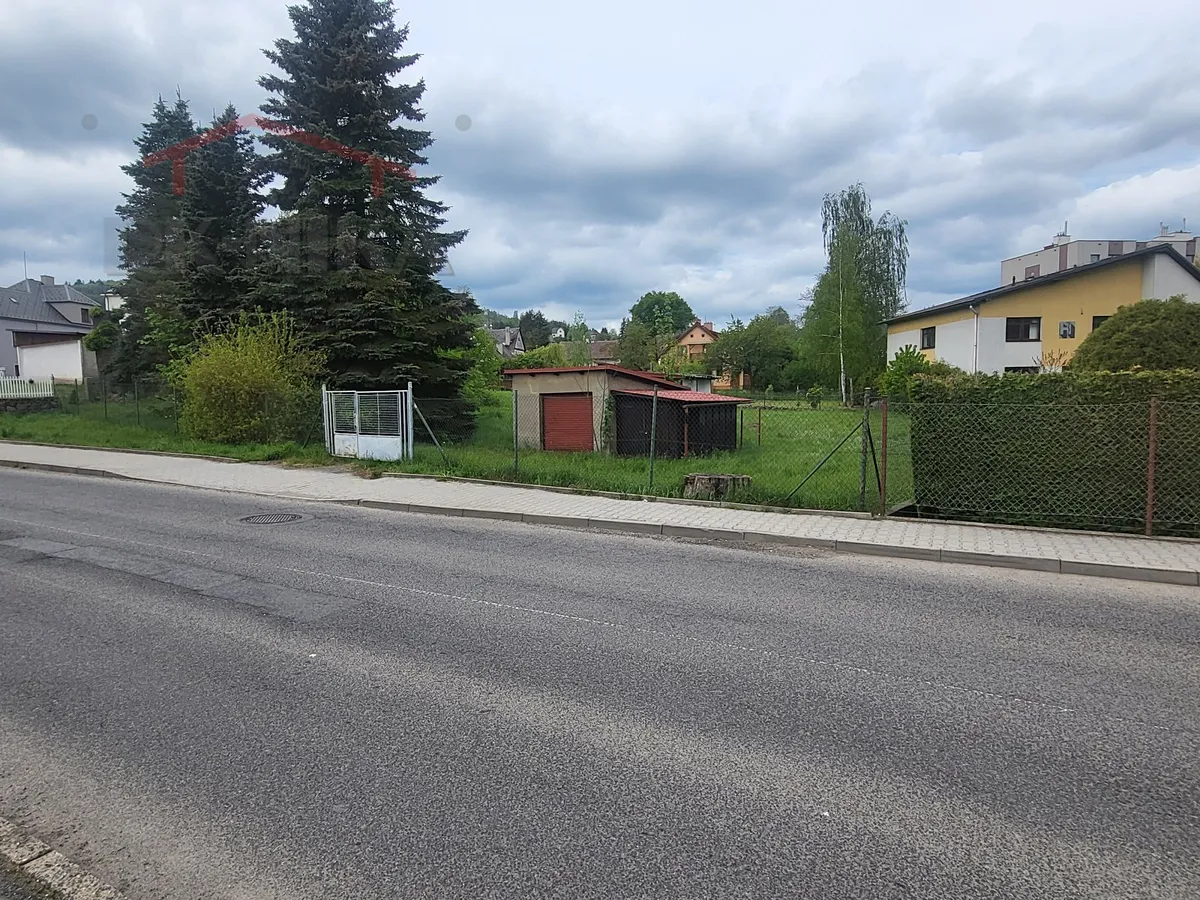 Prodej stavebního pozemku 1761 m²