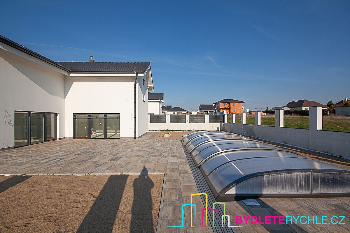 Prodej vily 250 m², pozemek 1028 m² – fotografie 5