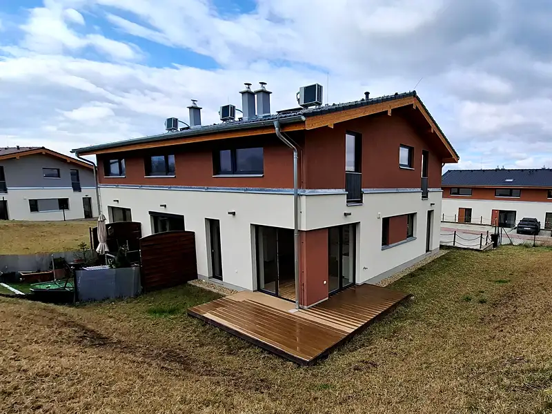 Prodej rodinného domu 79 m², pozemek 66 m², Svinaře – náhled fotky 1