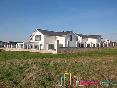 Prodej vily 250 m², pozemek 1028 m²