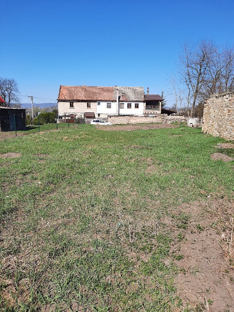 Prodej stavebního pozemku 686 m² – fotografie 3