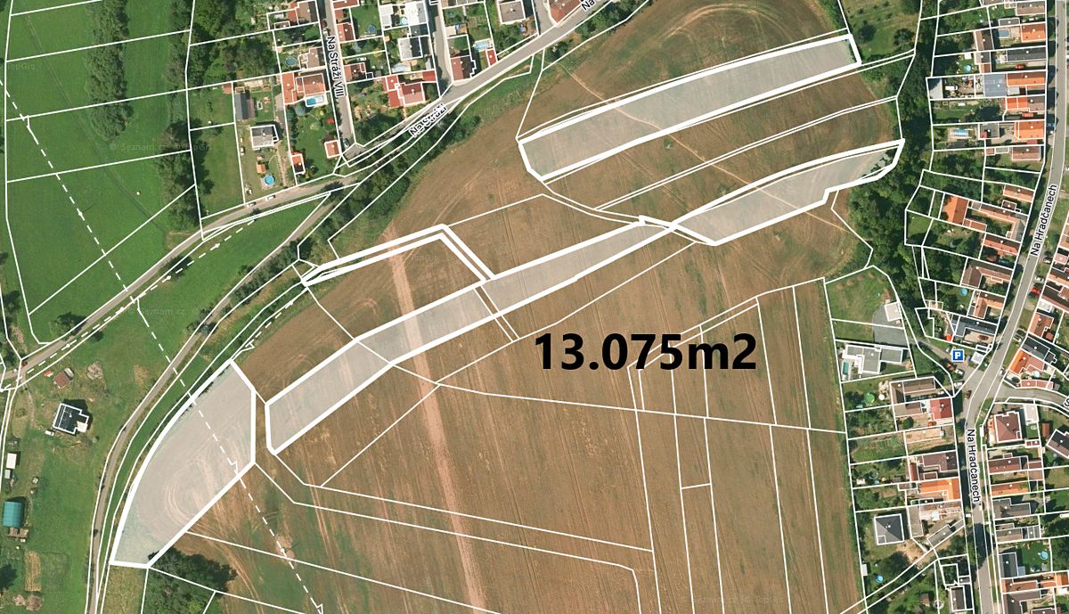 Prodej stavebního pozemku 13075 m², Tuchlovice – fotka 1 z 3