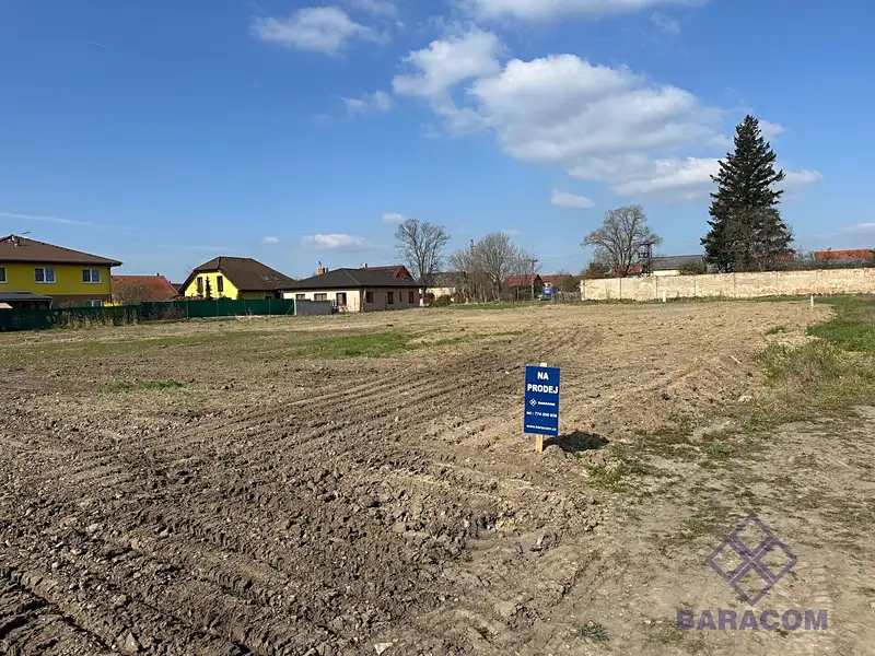Prodej komerčního pozemku 1023 m², Kostelec nad Labem – náhled fotky 1