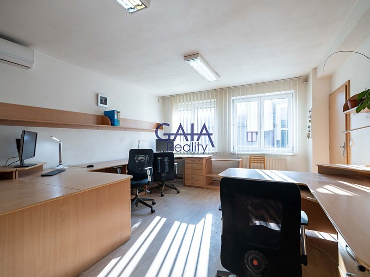 Комерційне приміщення на продаж, 692 м² (4 з 30)
