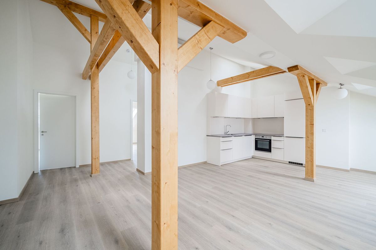 Pronájem bytu 3+kk 98 m²