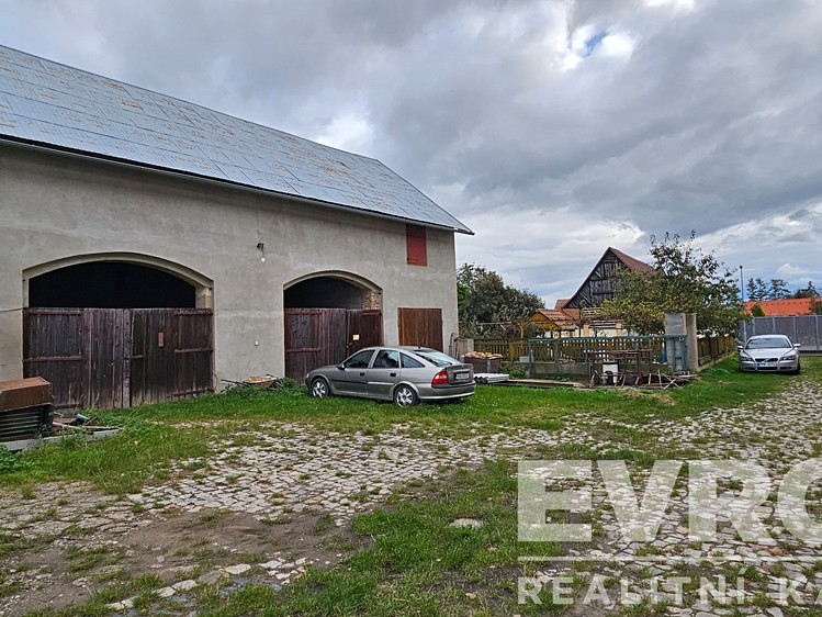 Prodej komerčního prostoru, 1 180 m² (5 z 17)