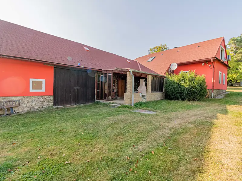 Prodej chalupy 210 m², pozemek 3189 m², Suchdol – náhled fotky 3