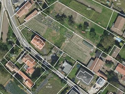 Prodej stavebního pozemku 1300 m²