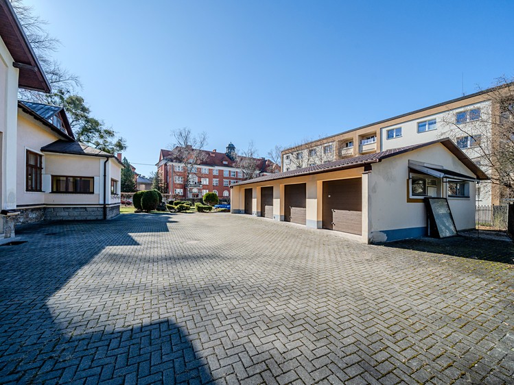 Haus zum Kauf, 400 m² (28 von 29)