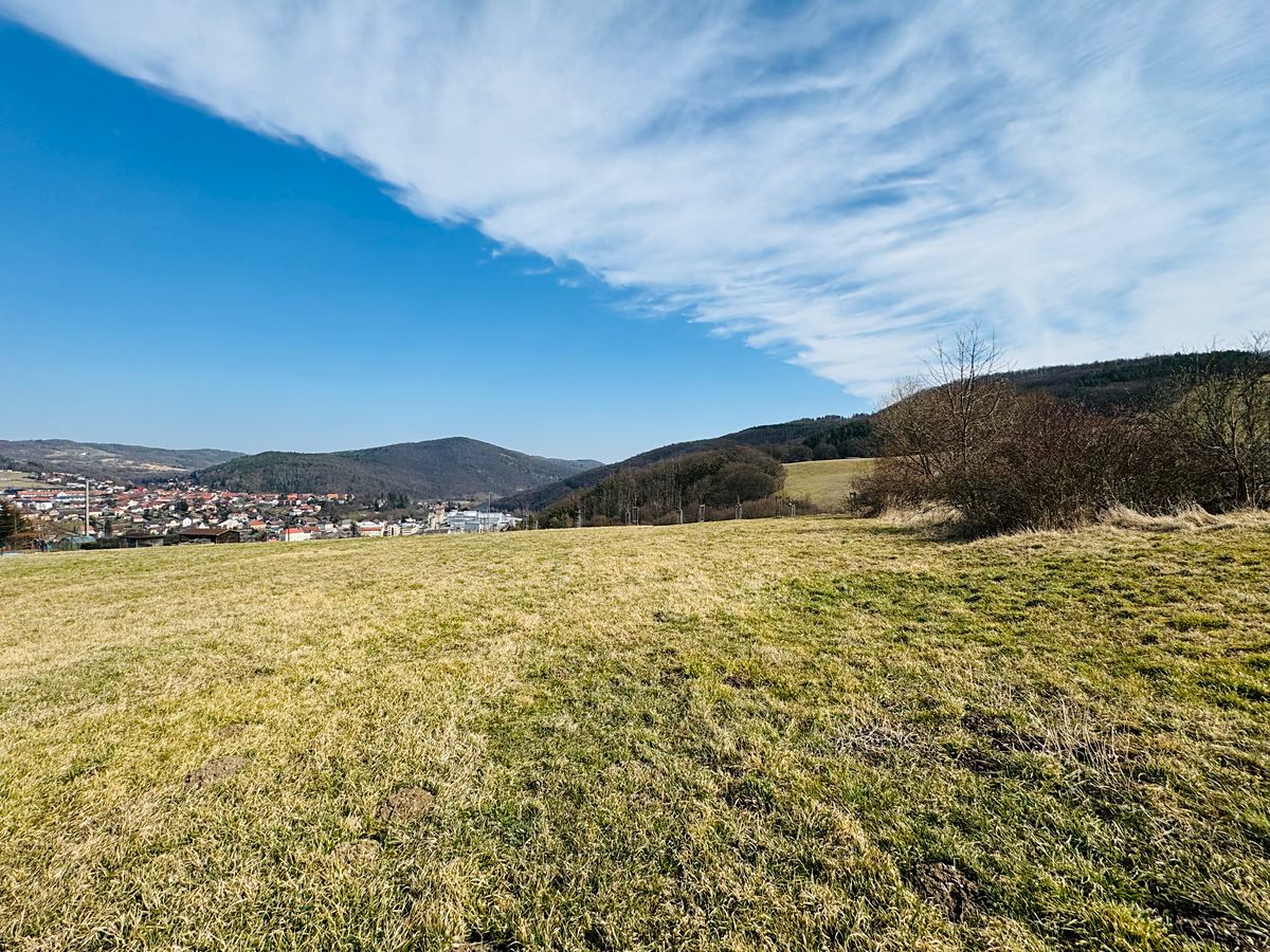 Prodej stavebního pozemku 1880 m² – fotografie 3