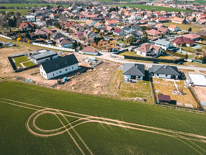Prodej stavebního pozemku 846 m², Červené Pečky – náhled fotky 2