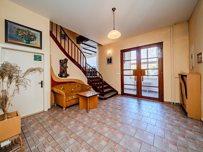 Haus zum Kauf, 400 m² (2 von 29)