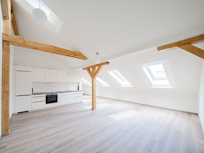 Pronájem bytu 3+kk 92 m² (Podkrovní)