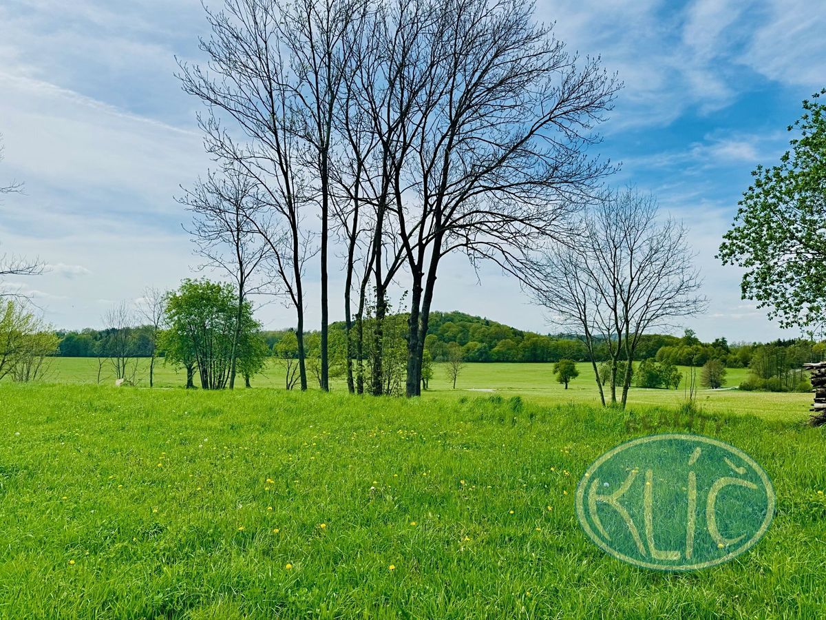 Prodej stavebního pozemku 1913 m² – fotografie 3