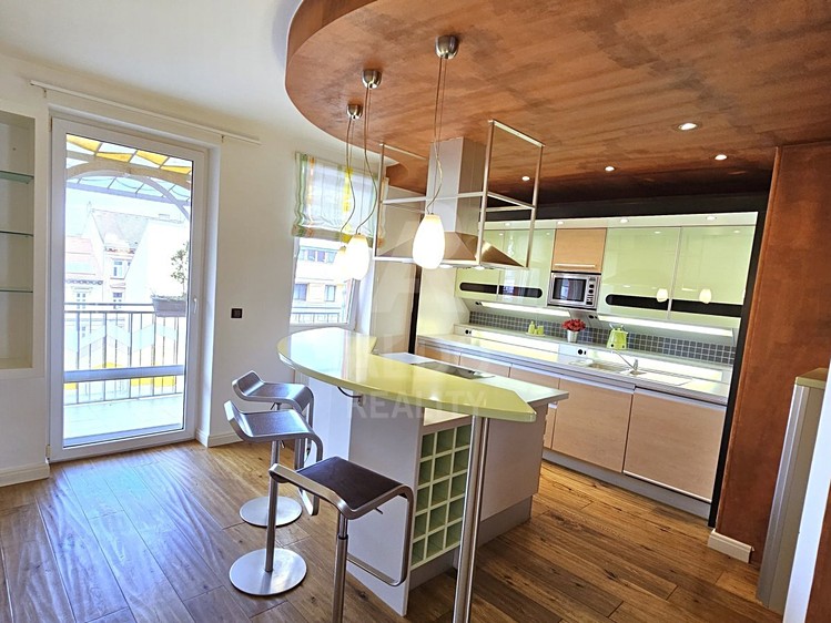 Wohnung atypical zum Kauf, 255 m² (3 von 26)