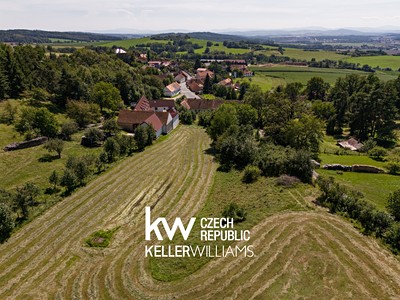 Prodej  stavebního pozemku 1 906 m²