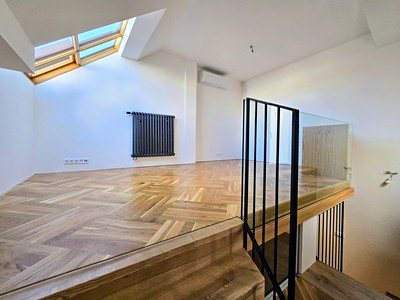 Pronájem bytu 2+kk 85 m² (Mezonet)