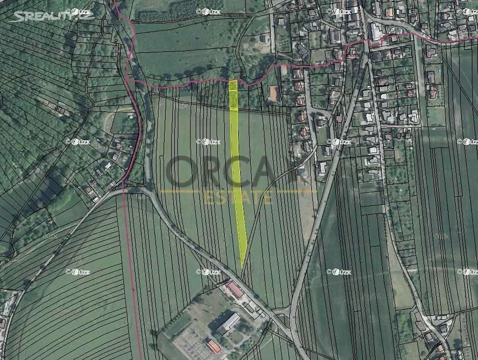 Prodej pole 4956 m², Zlín