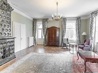 Pronájem rodinného domu 827 m², pozemek 8770 m²