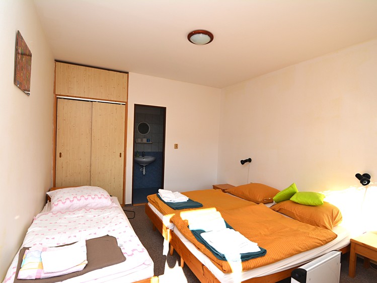 Prodej komerčního prostoru, 869 m² (18 z 30)