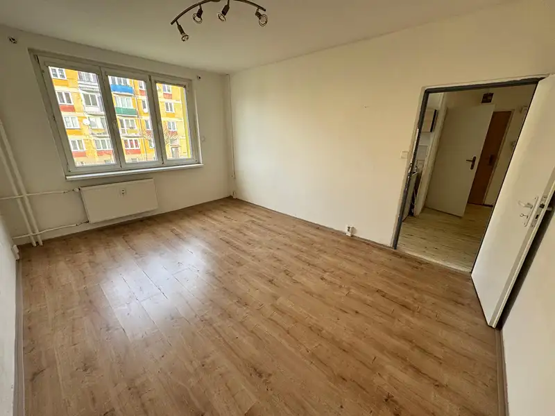 Pronájem bytu 2+1 49 m², Bukovany – náhled fotky 3