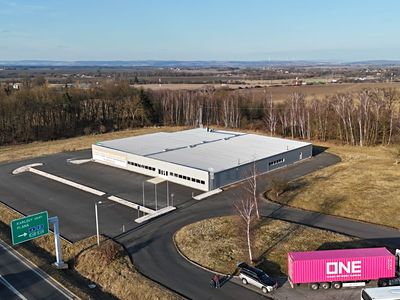 Pronájem skladového prostoru 2435 m²