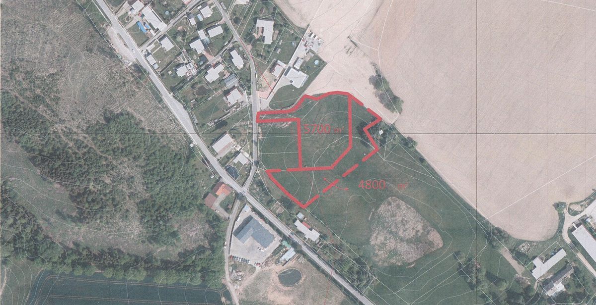 Prodej stavebního pozemku 10500 m²
