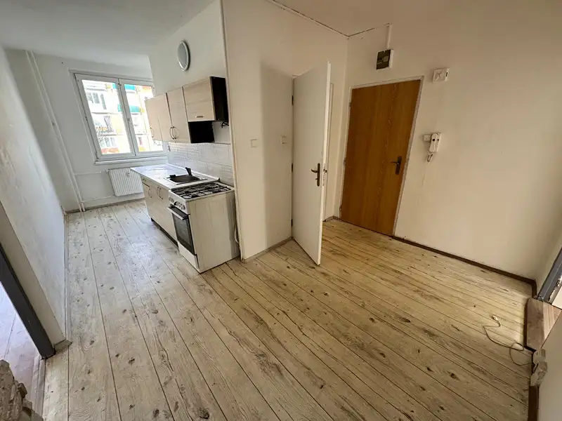 Pronájem bytu 2+1 49 m², Bukovany – náhled fotky 2