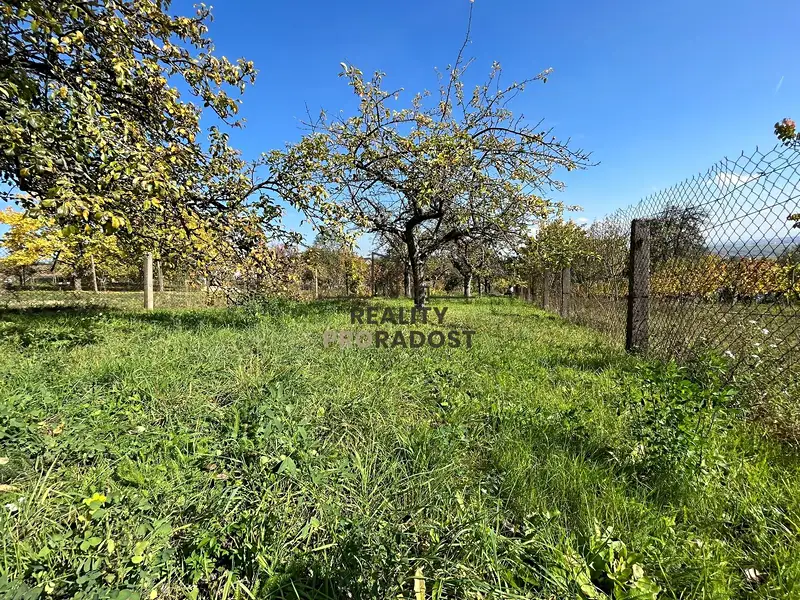 Prodej stavebního pozemku 526 m², Bukovany – náhled fotky 2