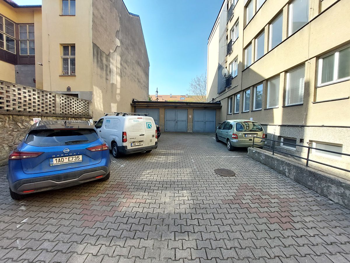 Pronájem obchodního prostoru 56 m² – fotografie 3