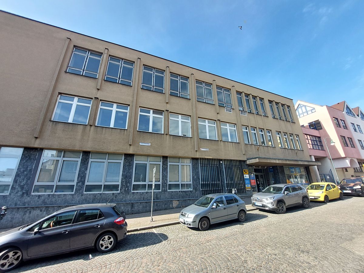 Pronájem obchodního prostoru 56 m² – fotografie 2