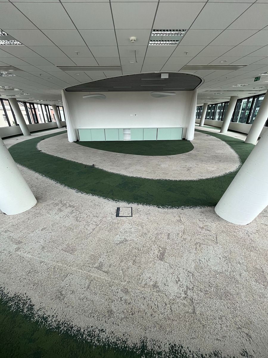 Pronájem kanceláře 762 m² – fotografie 2
