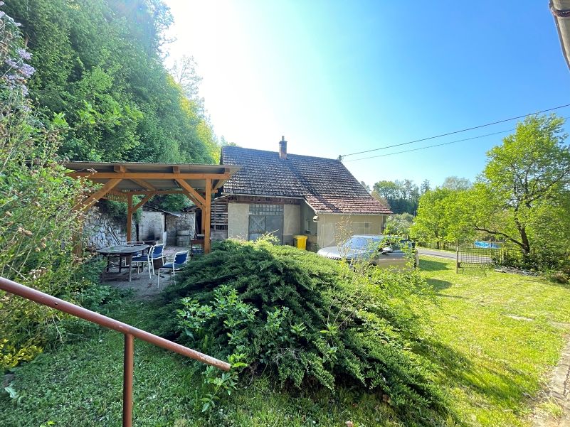 Prodej rodinného domu 340 m², pozemek 1423 m² – fotografie 3
