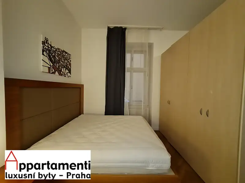 Prodej bytu 1+kk 35 m², Praha – náhled fotky 3