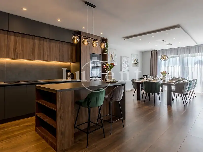 Prodej vily 360 m², pozemek 1077 m², Split – náhled fotky 3