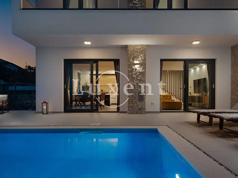 Prodej vily 134 m², pozemek 718 m², Split – náhled fotky 2