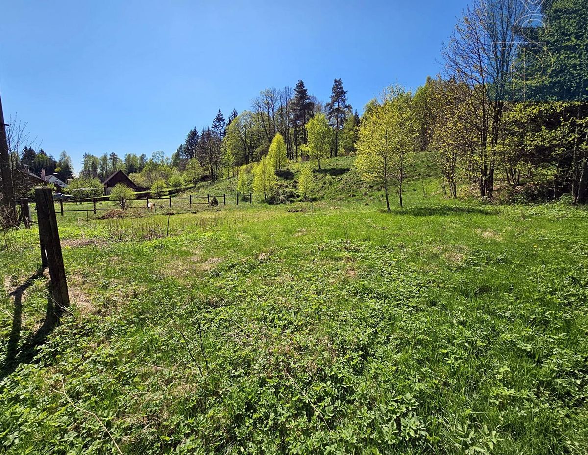 Prodej stavebního pozemku 1346 m² – fotografie 3