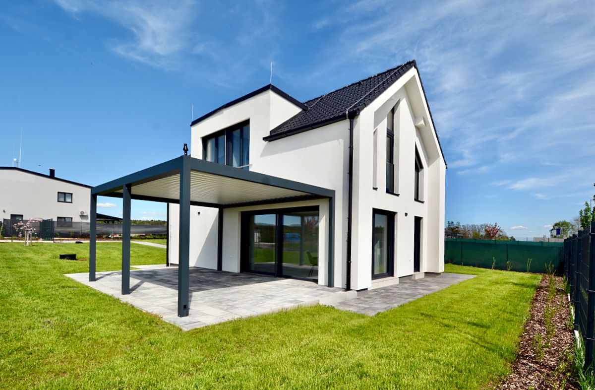 Prodej rodinného domu 95 m², pozemek 949 m² – fotografie 2
