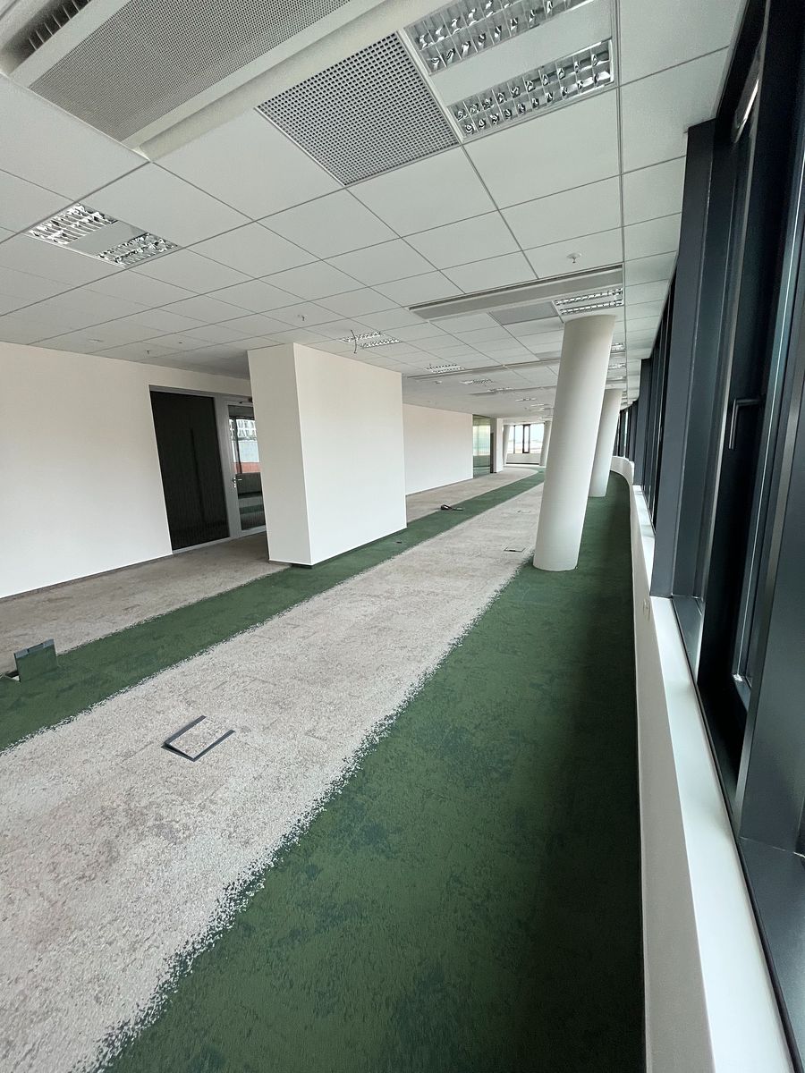 Pronájem kanceláře 762 m² – fotografie 3