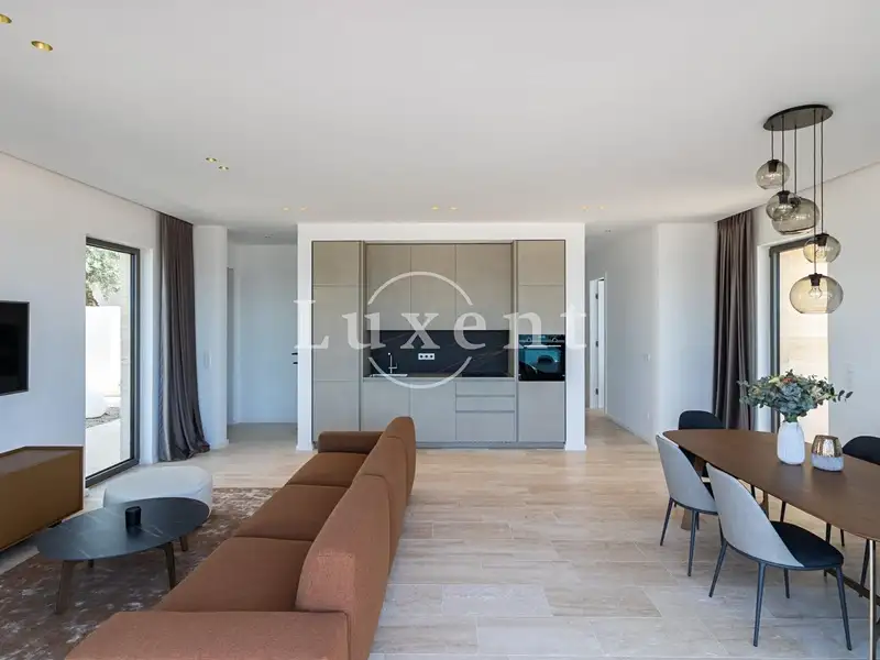 Prodej vily 130 m², pozemek 504 m², Tkon – náhled fotky 2