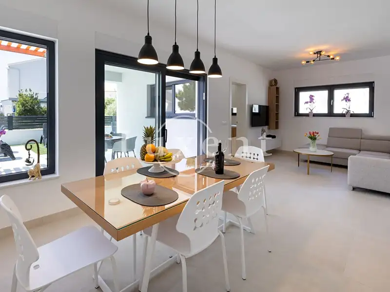 Prodej rodinného domu 200 m², pozemek 430 m², Trogir – náhled fotky 2