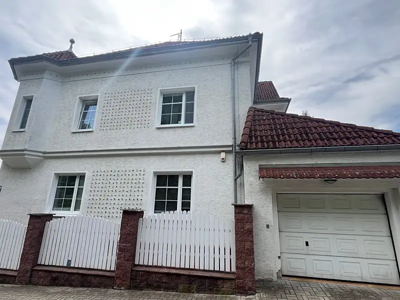 Prodej vily 267 m², pozemek 621 m², Dubí – náhled fotky 2