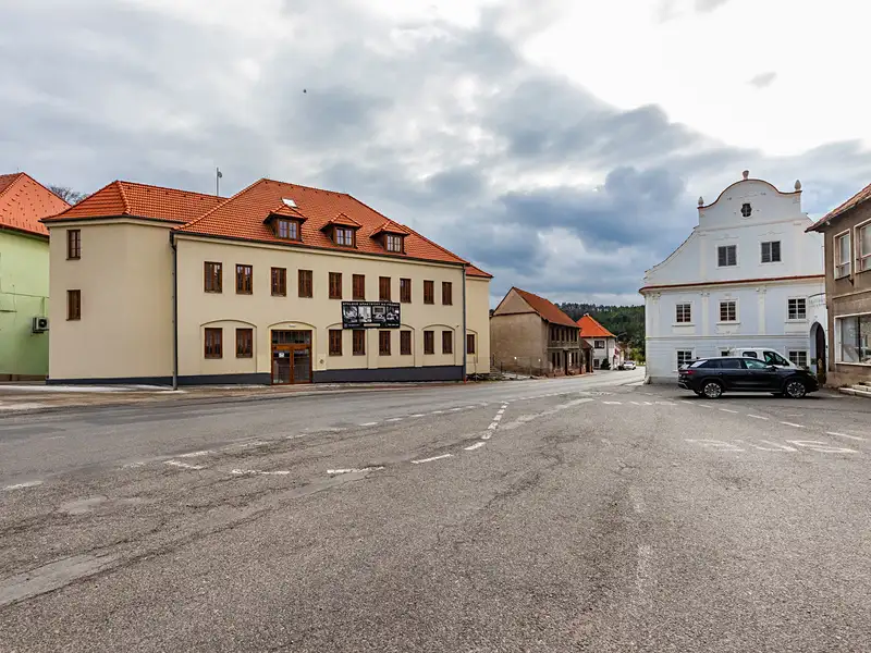 Prodej bytu 3+kk 99 m², Rabí – náhled fotky 2