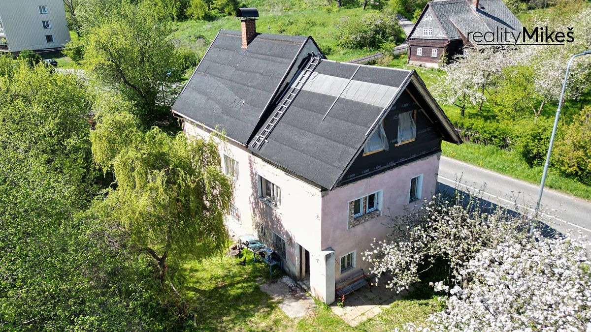 Prodej rodinného domu 193 m², pozemek 602 m² – fotografie 4